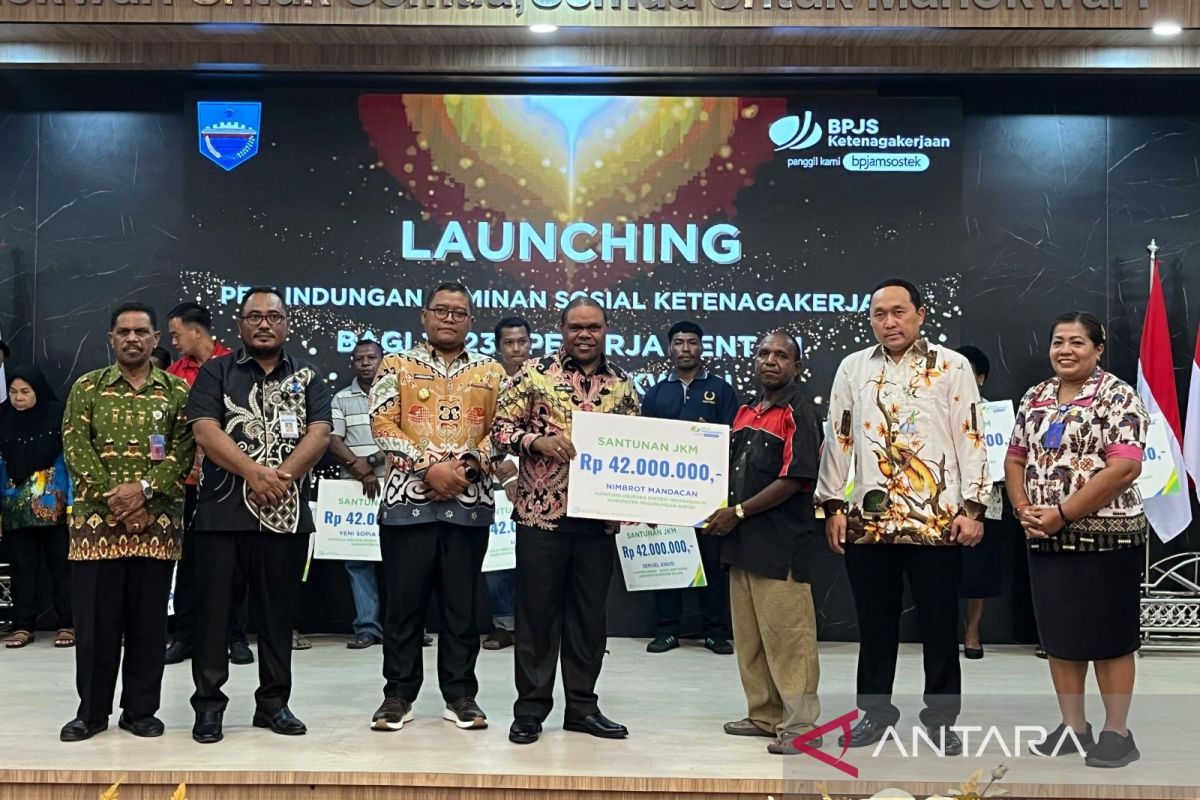 Pemkab Manokwari lindungi 18.323 pekerja rentan dengan Jamsostek