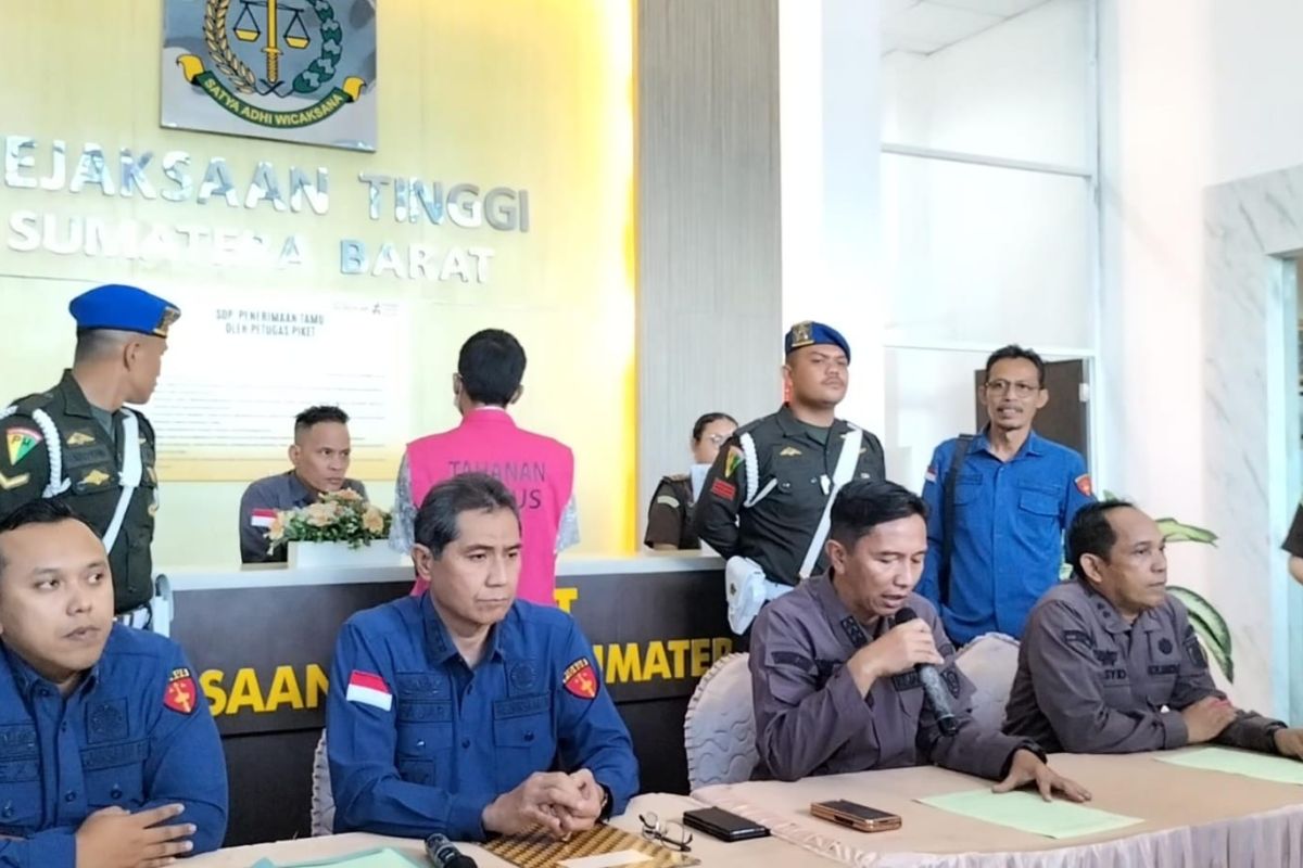 Kejati Sumbar tahan Dirut Perumda Padang (Video)