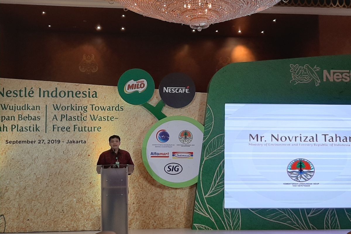 KLH akan wajibkan produsen untuk bertanggung jawab atas sampah produknya