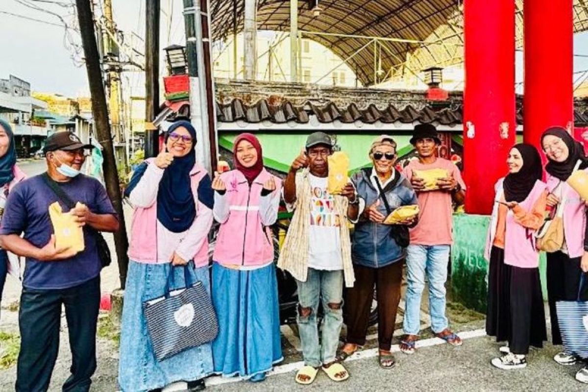 Srikandi PLN Babel kembali tebar kebermanfaatan lewat aksi sosial