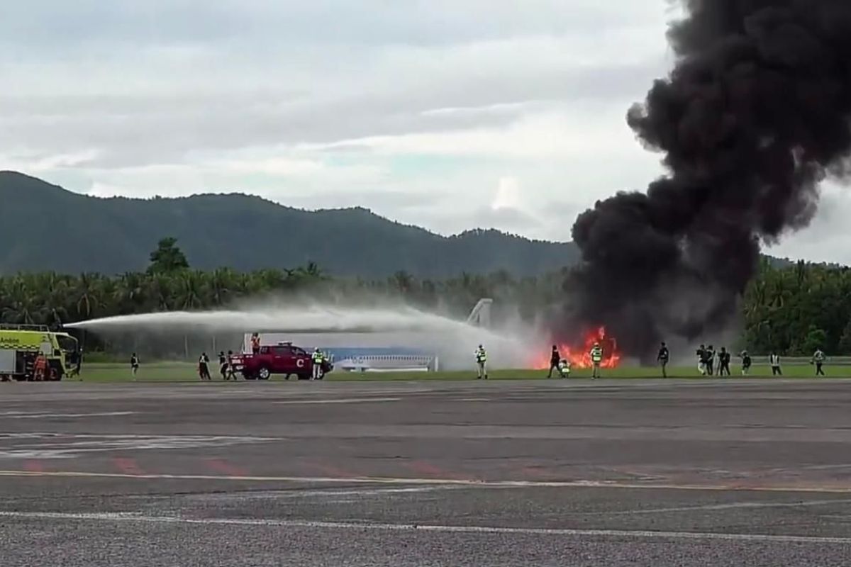 Bandara Pattimura Ambon simulasi kondisi darurat tingkatkan kesiagaan