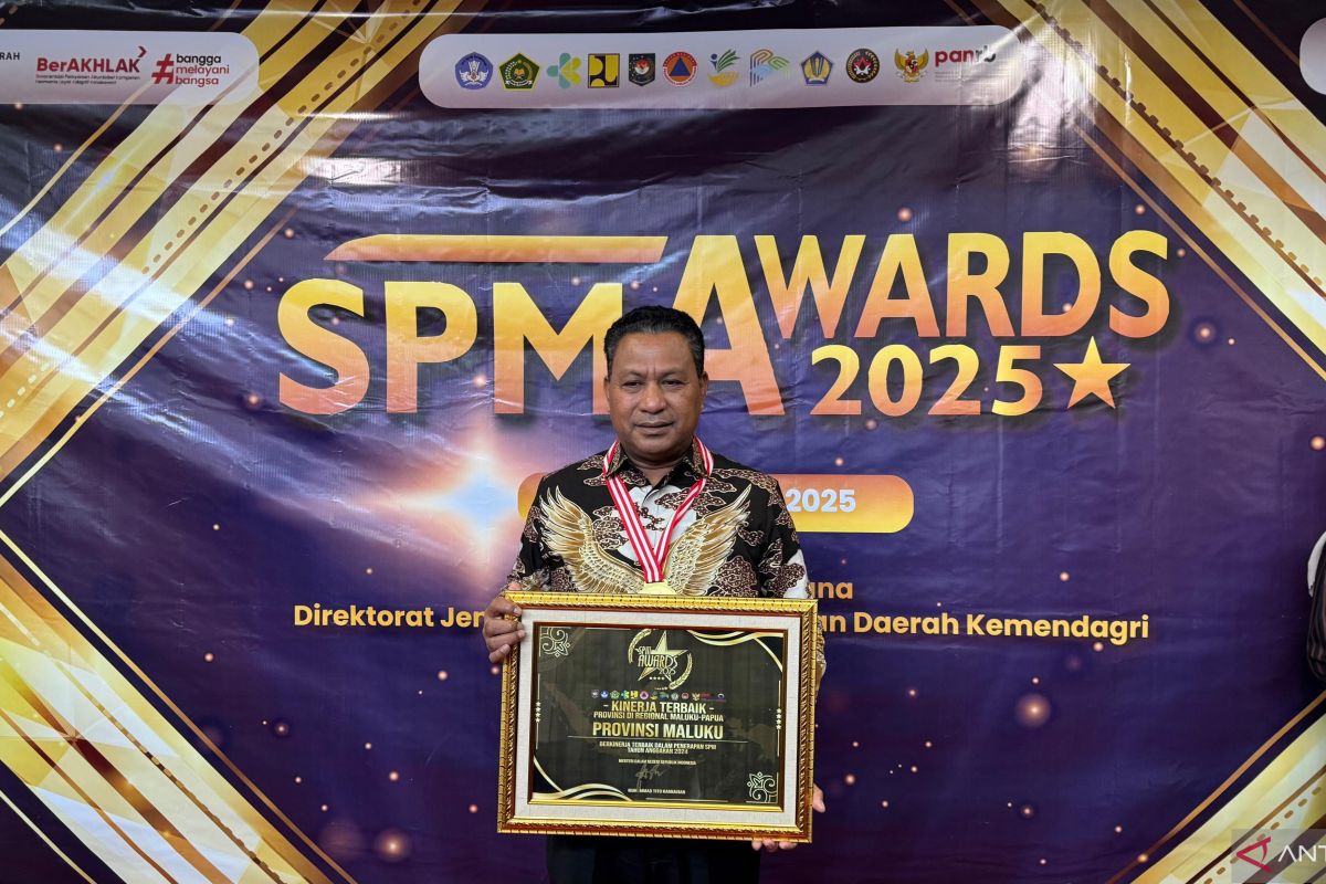 Maluku terima penghargaan Standar Pelayanan Minimal 2025 dari Mendagri