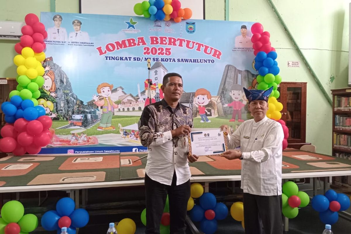 Dinas Perpustakaan Sawahlunto Terima Penghargaan atas Dukungan Literasi di Rutan