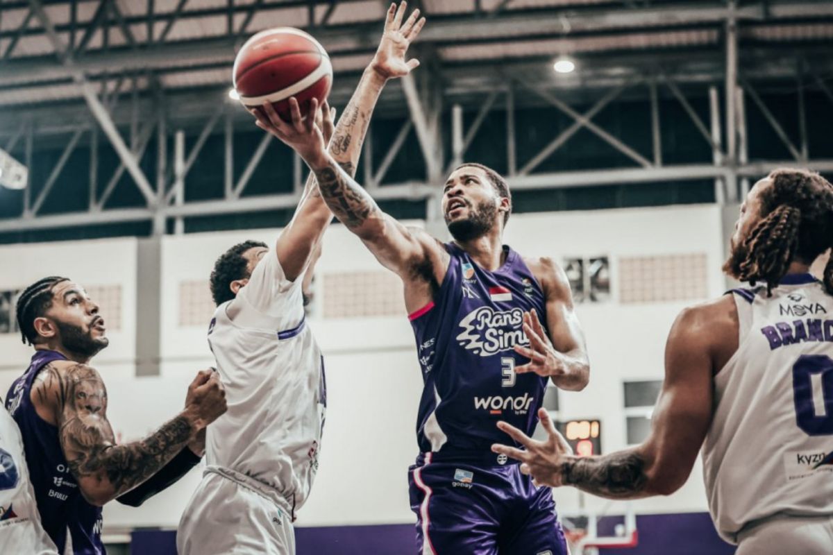 Rans Simba taklukkan Tangerang Hawks 99-86