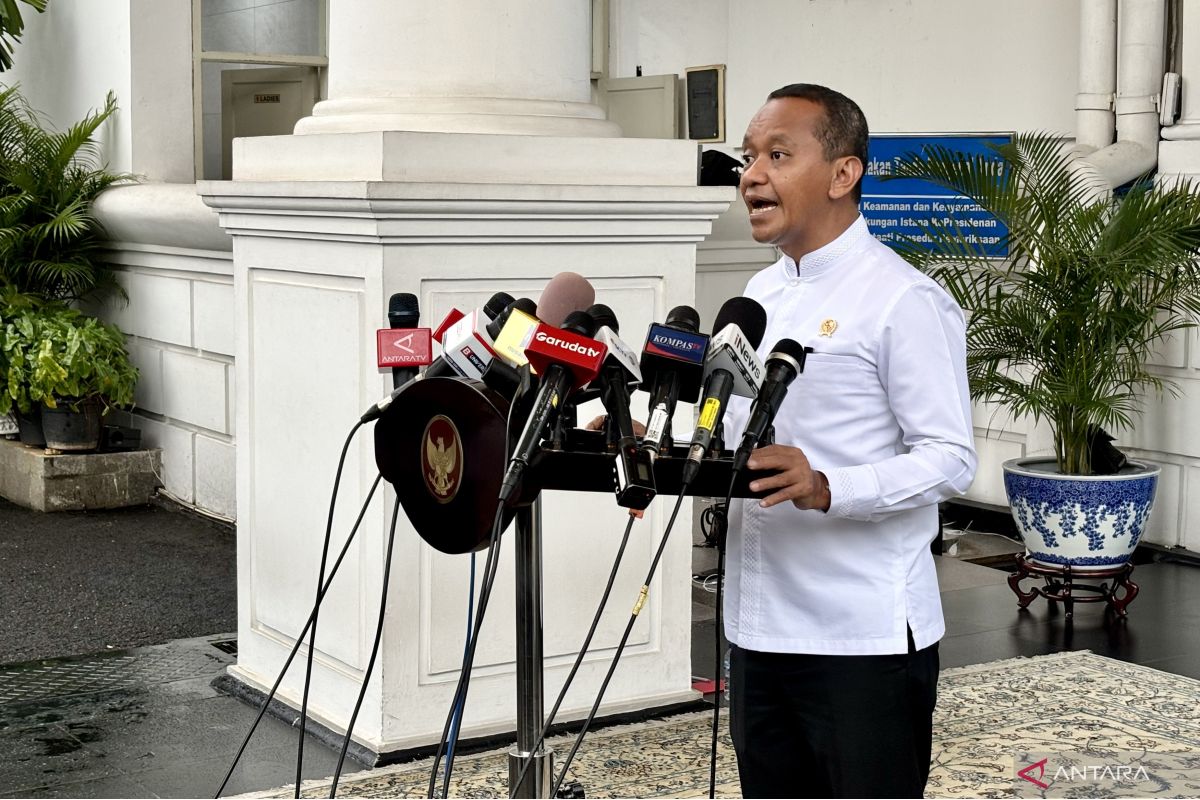 Bahlil:  Tuduhan ijazah palsu Jokowi oleh Roy Suryo cs sudah keterlaluan