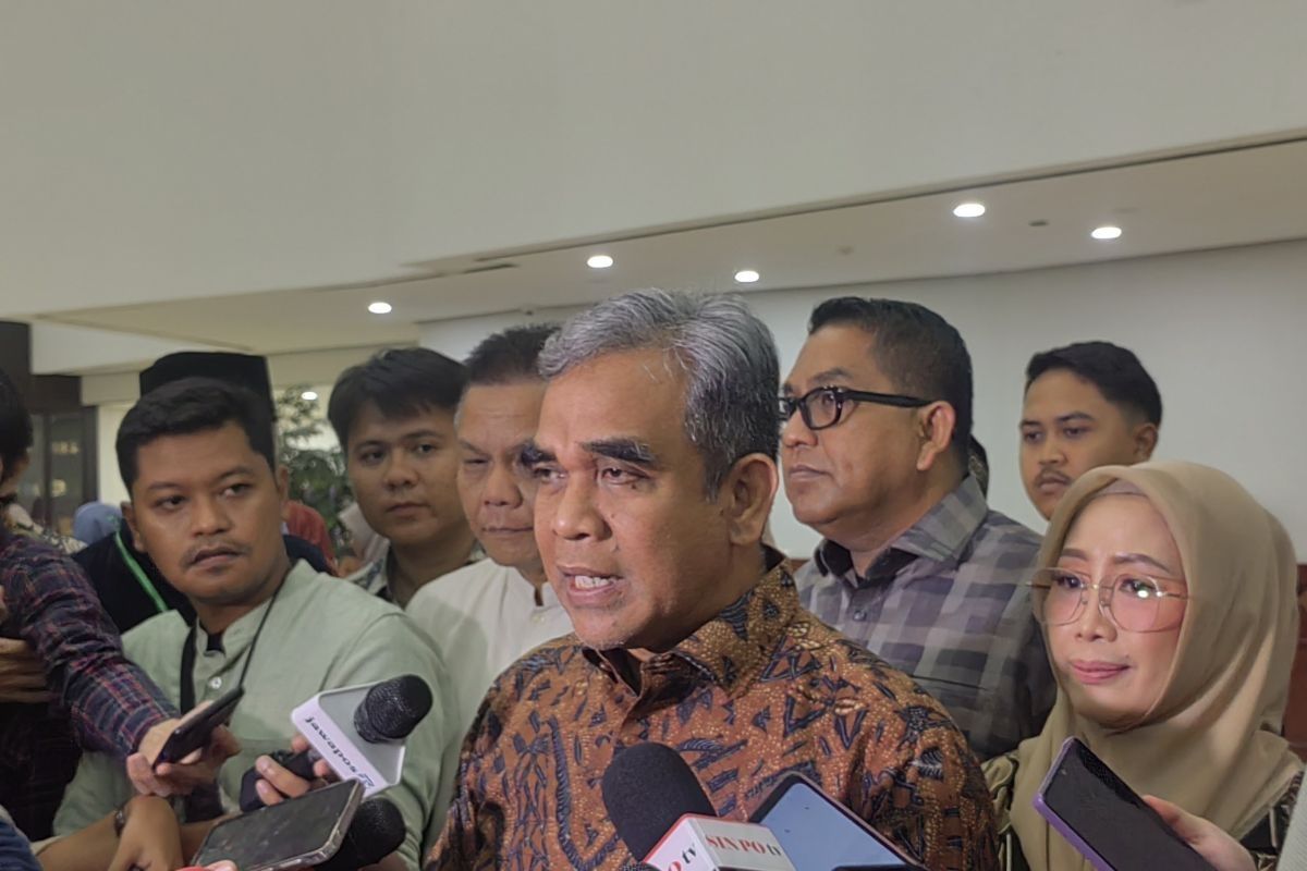 Sekjen Gerindra Ahmad Muzani ingatkan para menteri ikuti langkah dan irama Presiden