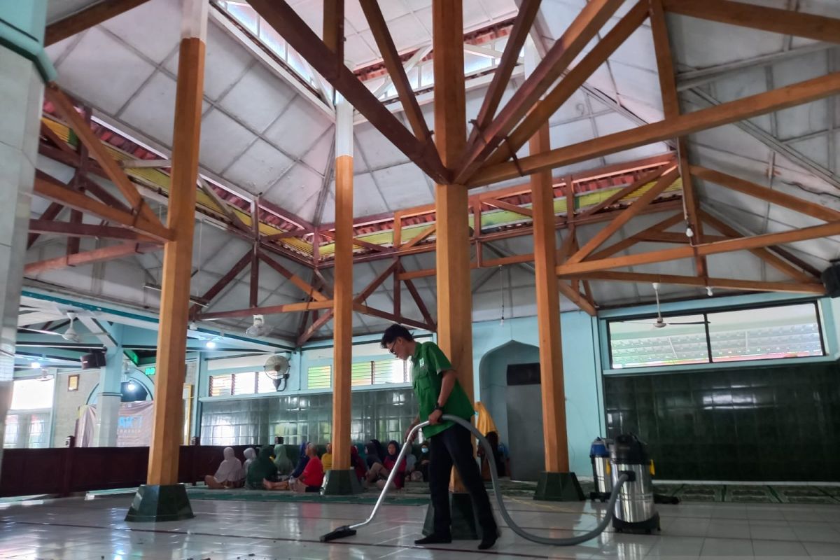 INH dan Kawan Dekat luncurkan  program bebersih tempat ibadah