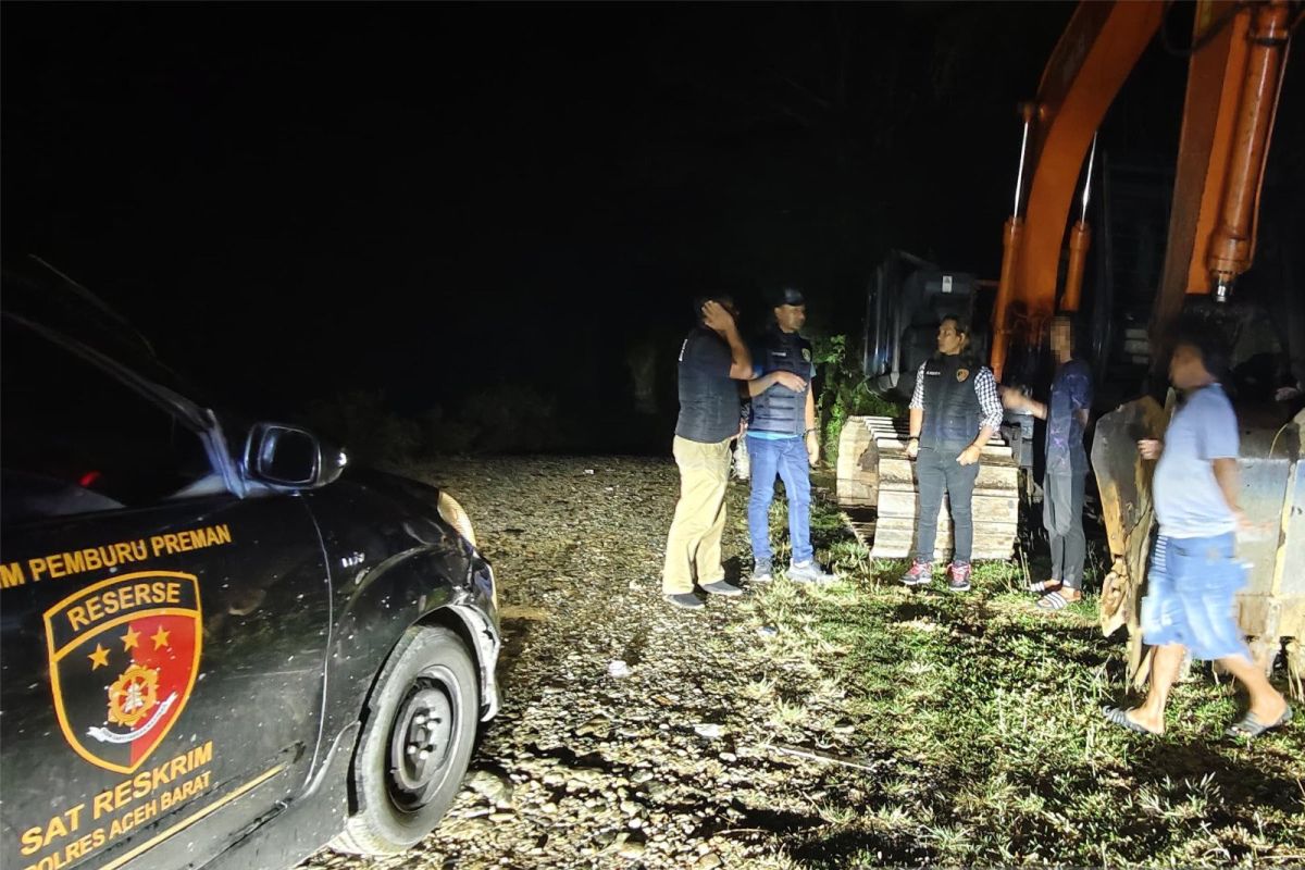 Polres Aceh Barat tangkap empat pemuda terkait premanisme yang minta uang Rp2 juta ke perusahaan