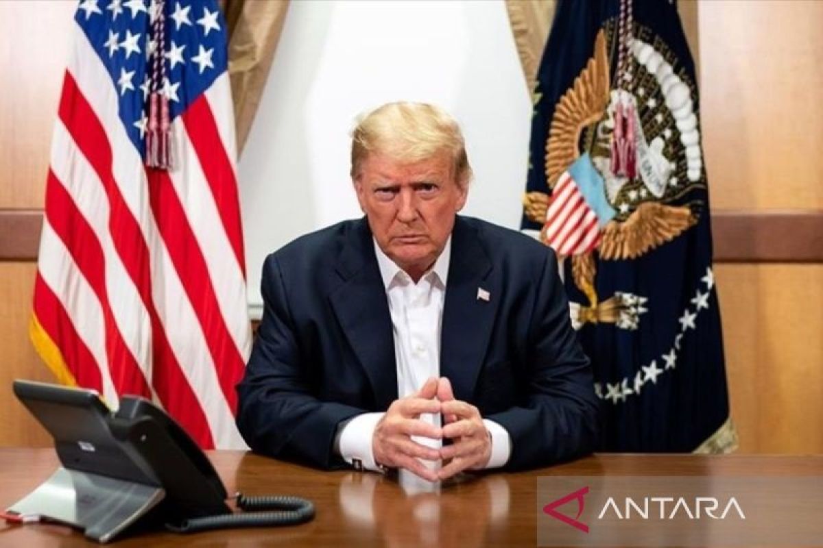 Trump minta pembangunan 10 reaktor nuklir baru, target 2030