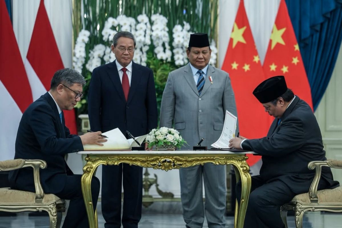 Prabowo, Li Qiang witness RI-China economic pacts, 4 MoUs signed