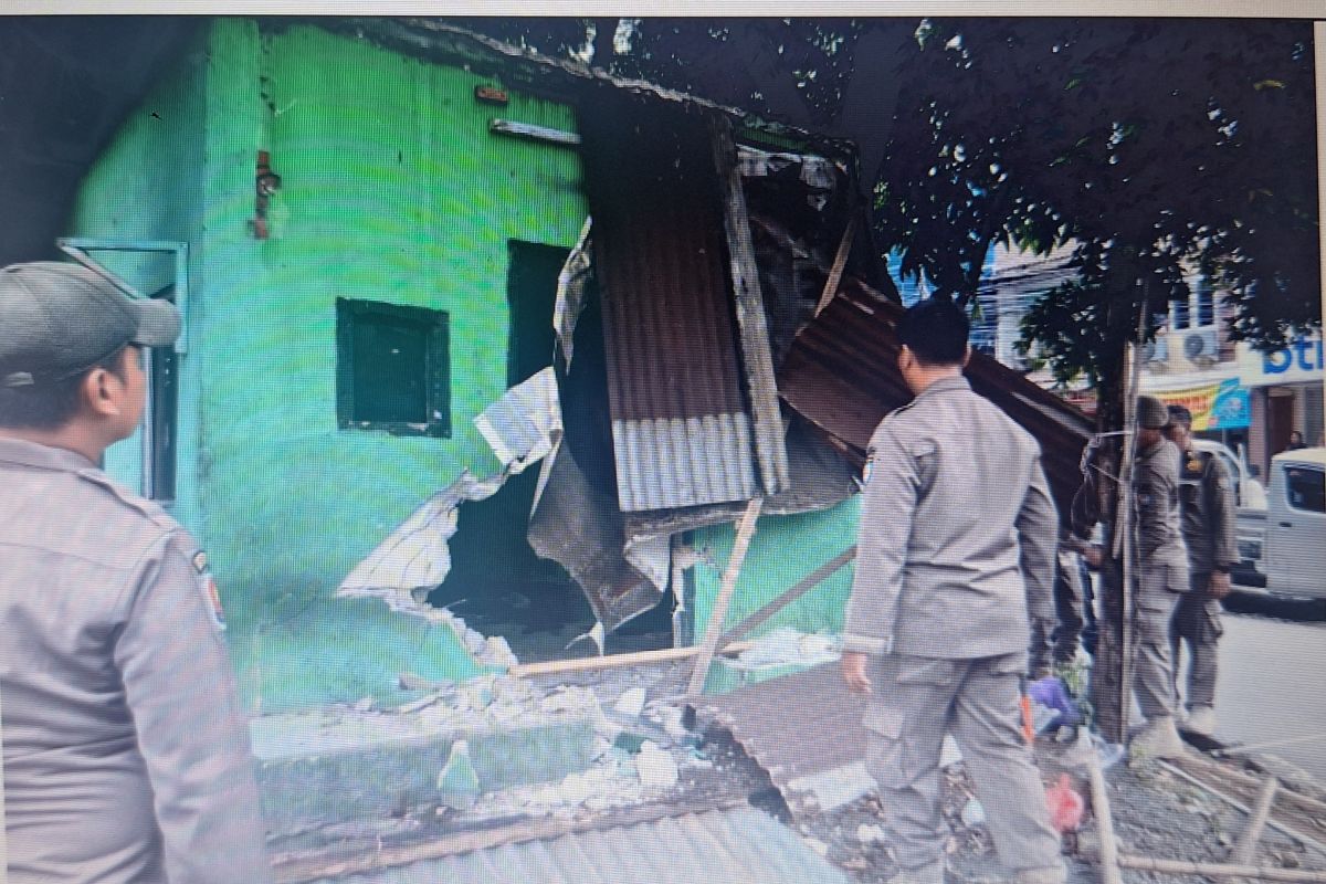 Pemkot Depok tertibkan bangunan yang berdiri di ruang publik