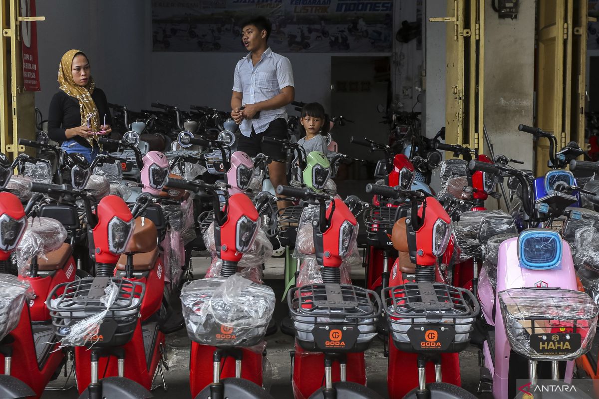 Kemarin Roblox patuhi PP Tunas, industri dorong subsidi motor listrik
