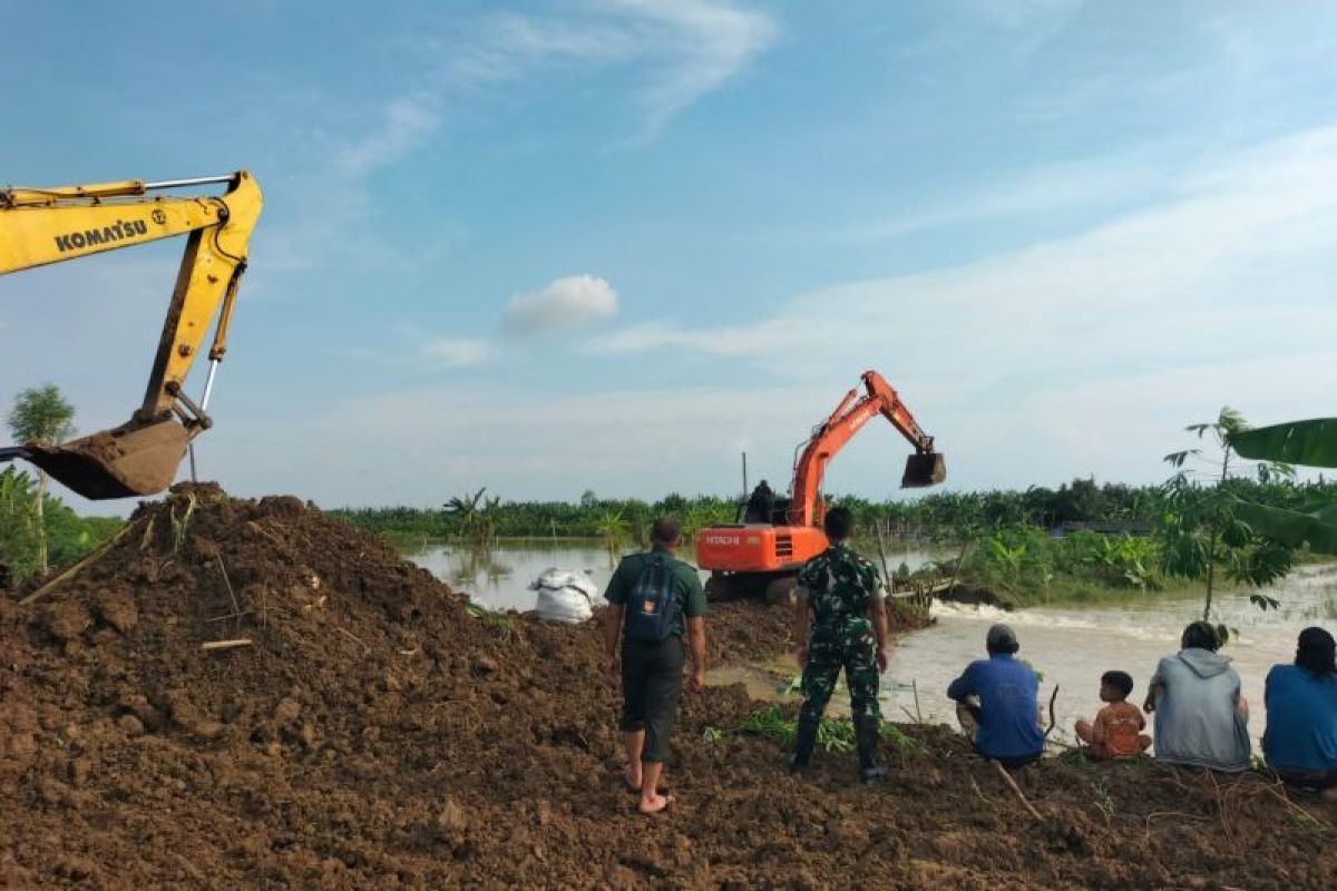 BPBD: Satu tanggul sungai jebol  di Demak berhasil ditutup