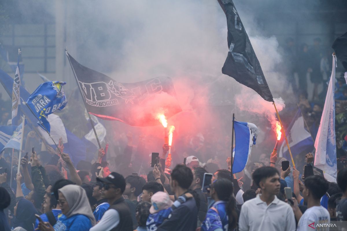 Polisi: Bobotoh yang jatuh dari flyover Pasupati dalam kondisi kritis