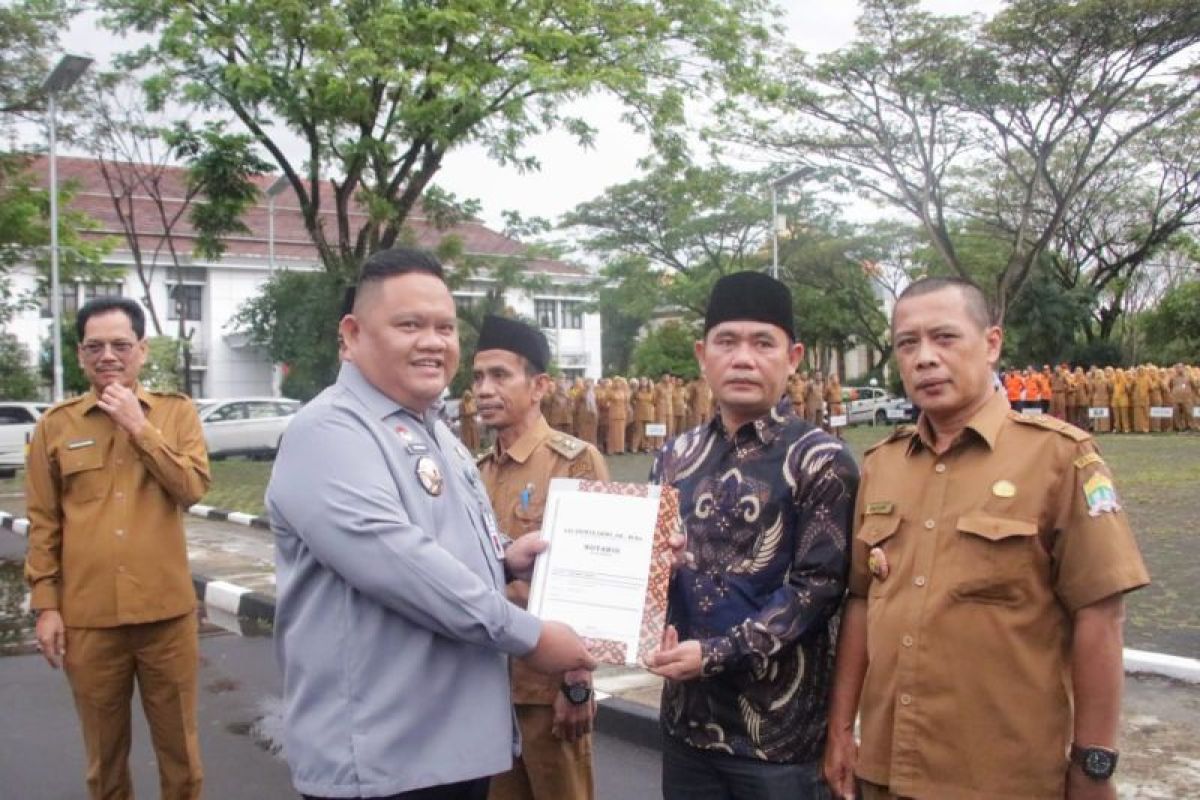 Kemenkum Banten serahkan SK Badan Hukum Koperasi Merah Putih di Serang