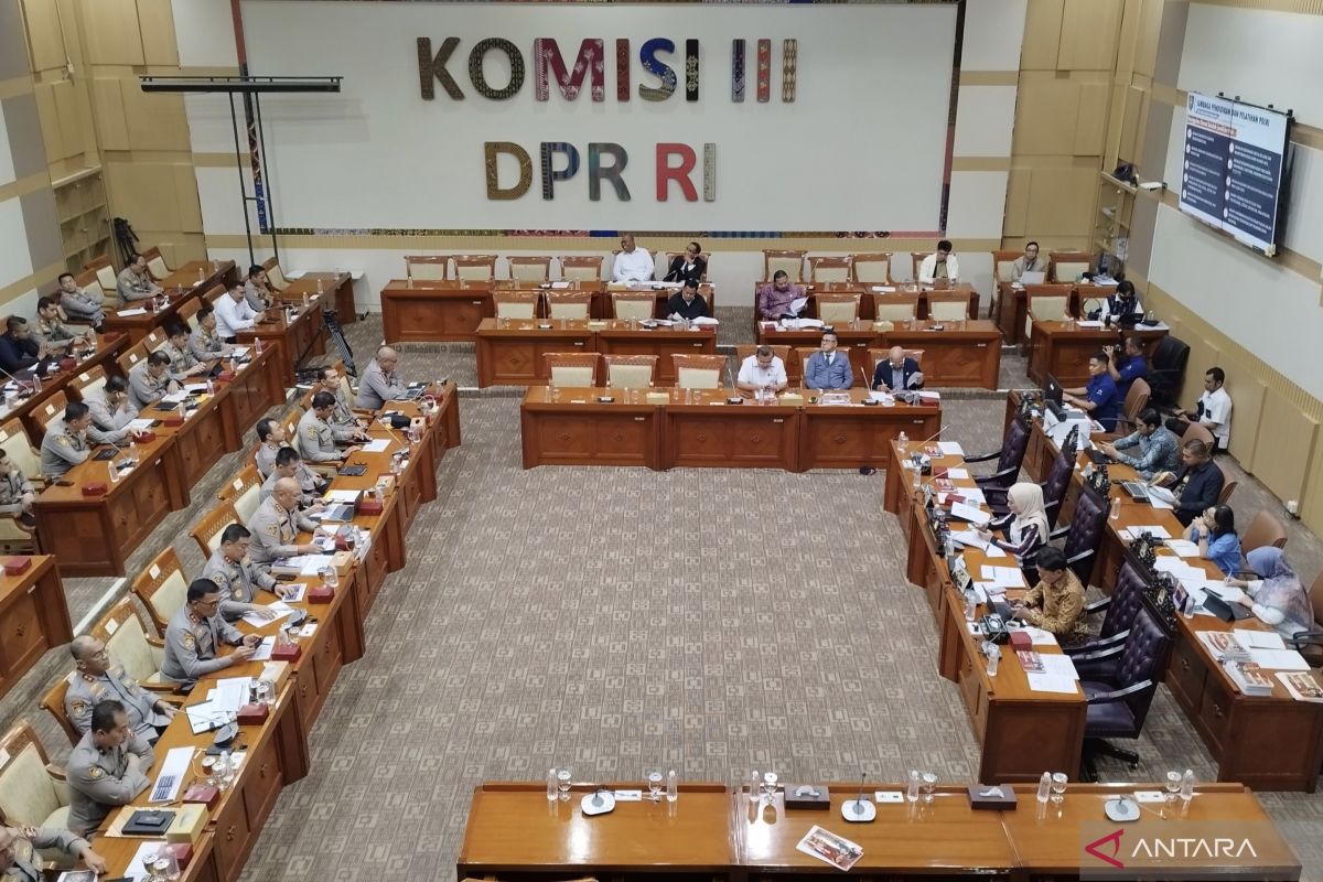 DPR minta Polri evaluasi sistem pendidikan guna bangun polisi bermoral