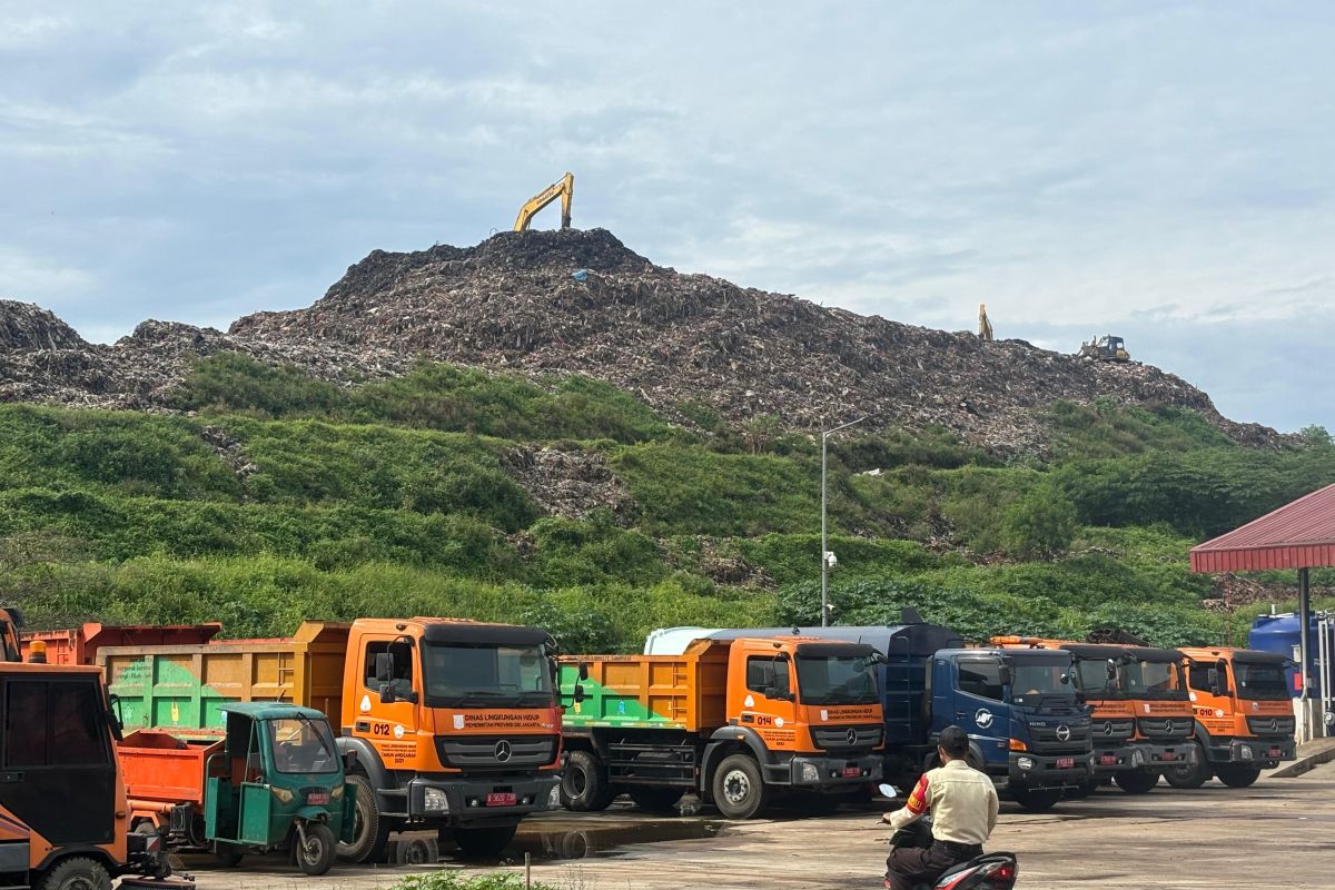 KLH proses pidana UPST DLH DKI di Bantargebang
