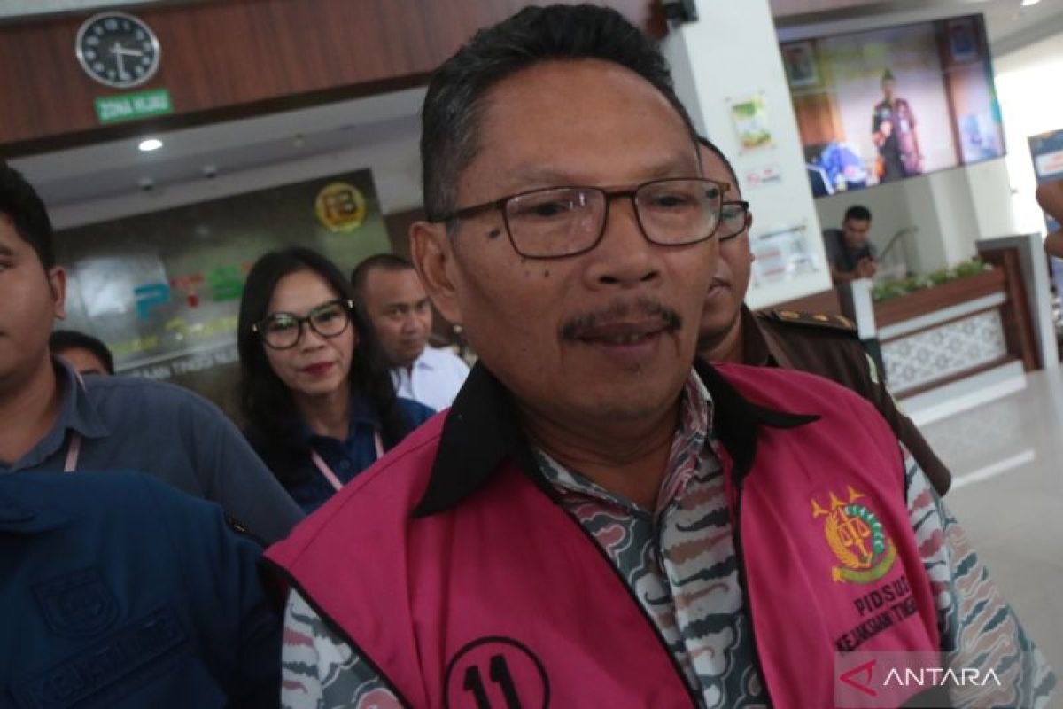 Jaksa tuntut mantan Sekdaprov NTB 12 tahun penjara terkait korupsi NCC