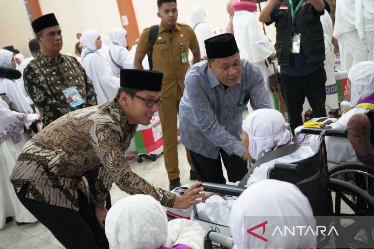 Tiga calhaj mutasi ke Kloter 21 Embarkasi  Medan langsung ke Tanah Suci