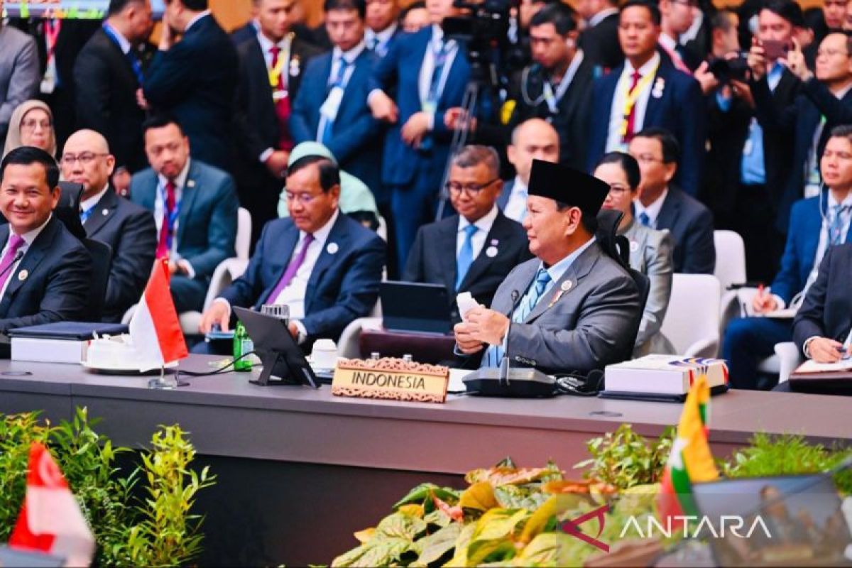 Politik kemarin, Presiden Prabowo hadiri KTT ASEAN dan pembahasan PPHN
