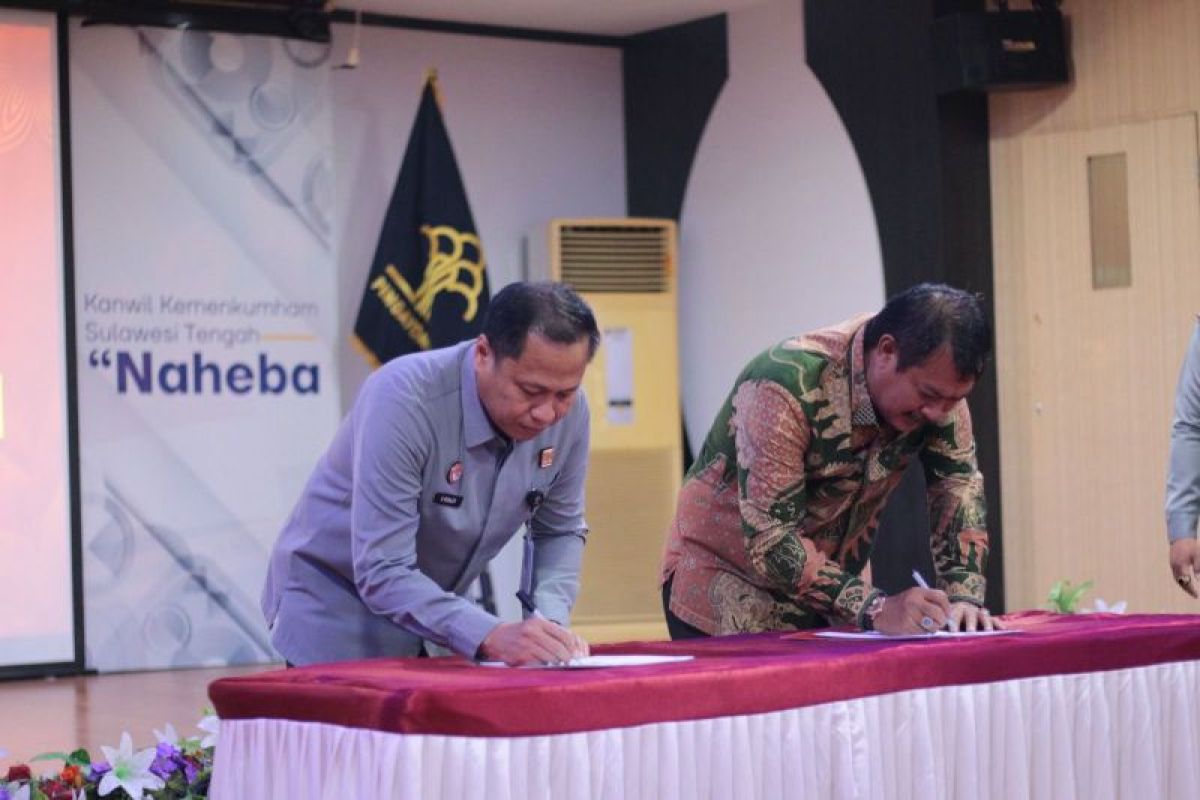 Kanwil Kemenkum dan Pemkab Toli-Toli teken MoU peningkatan kesadaran hukum