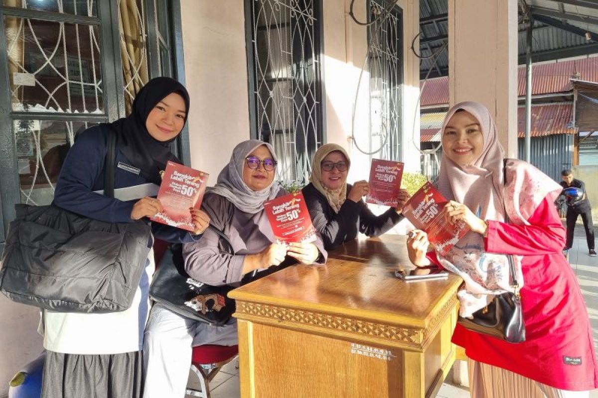 Momen jelang Hari Lahir Pancasila, PLN Bukittinggi sosialisasi program dan layanan lewat jalan santai