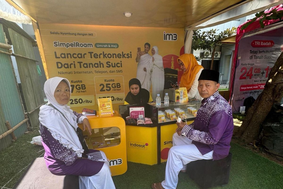 Indosat buka booth 24 jam di Embarkasi Solo
