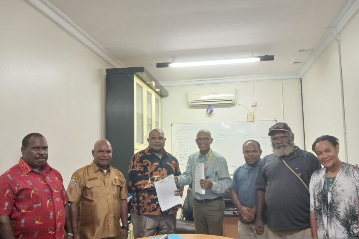 YPMAK bantu Rp100 juta untuk warga terdampak bencana di Wamena
