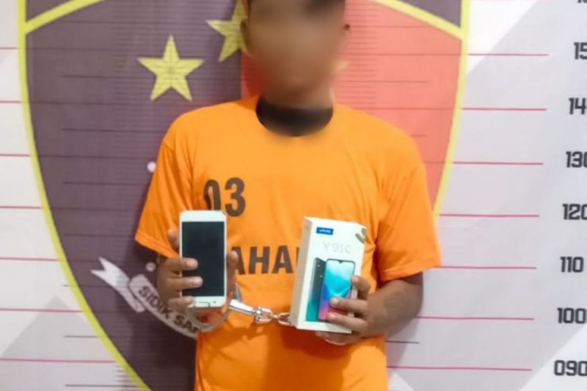 Seorang tersangka pencuri HP diringkus, satu lagi masih buron