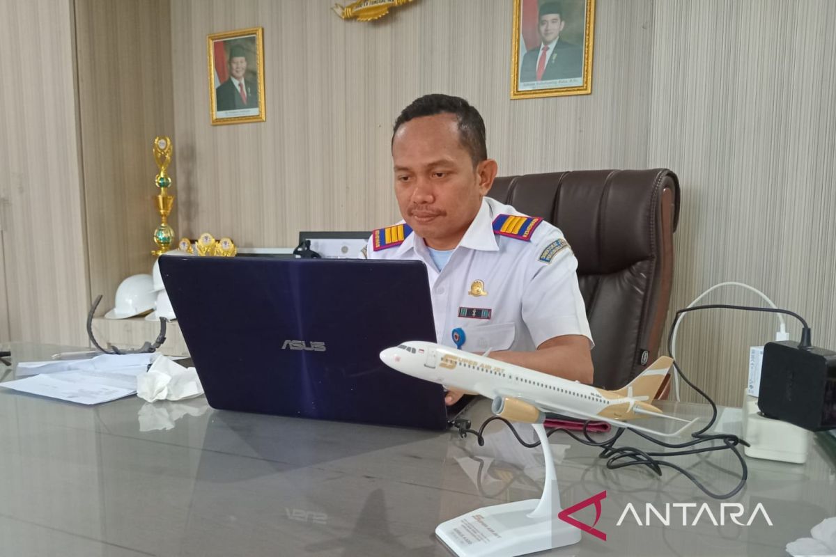 JCH asal tiga daerah bertolak dari bandara Kota Baubau ke embarkasi Makassar