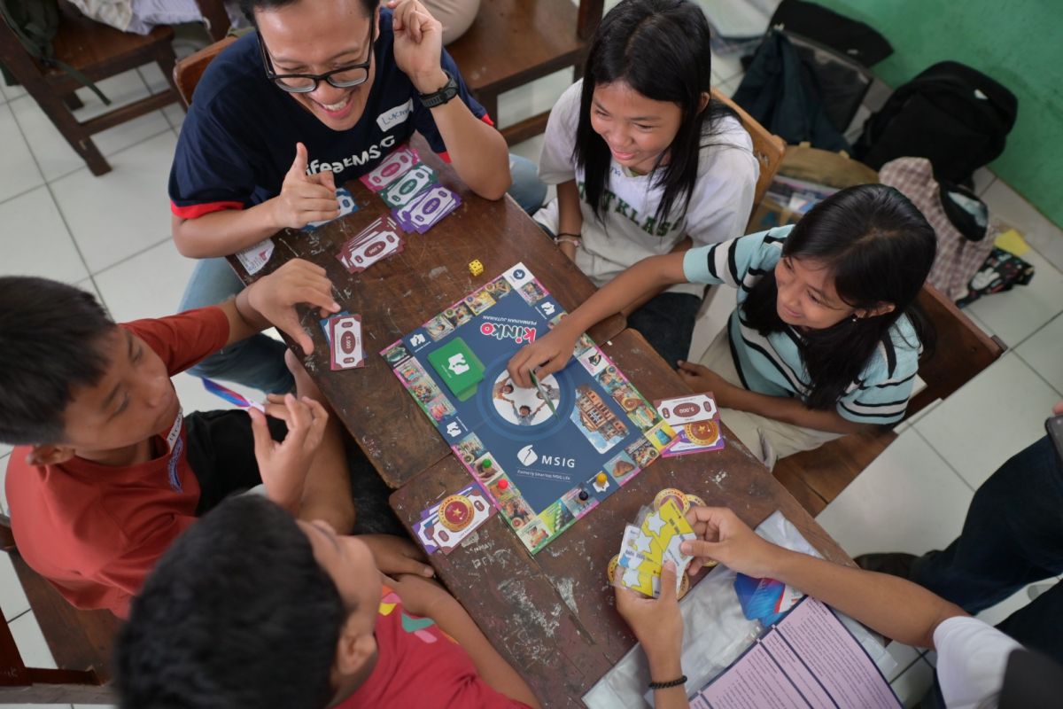 MSIG Life edukasi anak kelola uang lewat board game interaktif dalam program PELITA