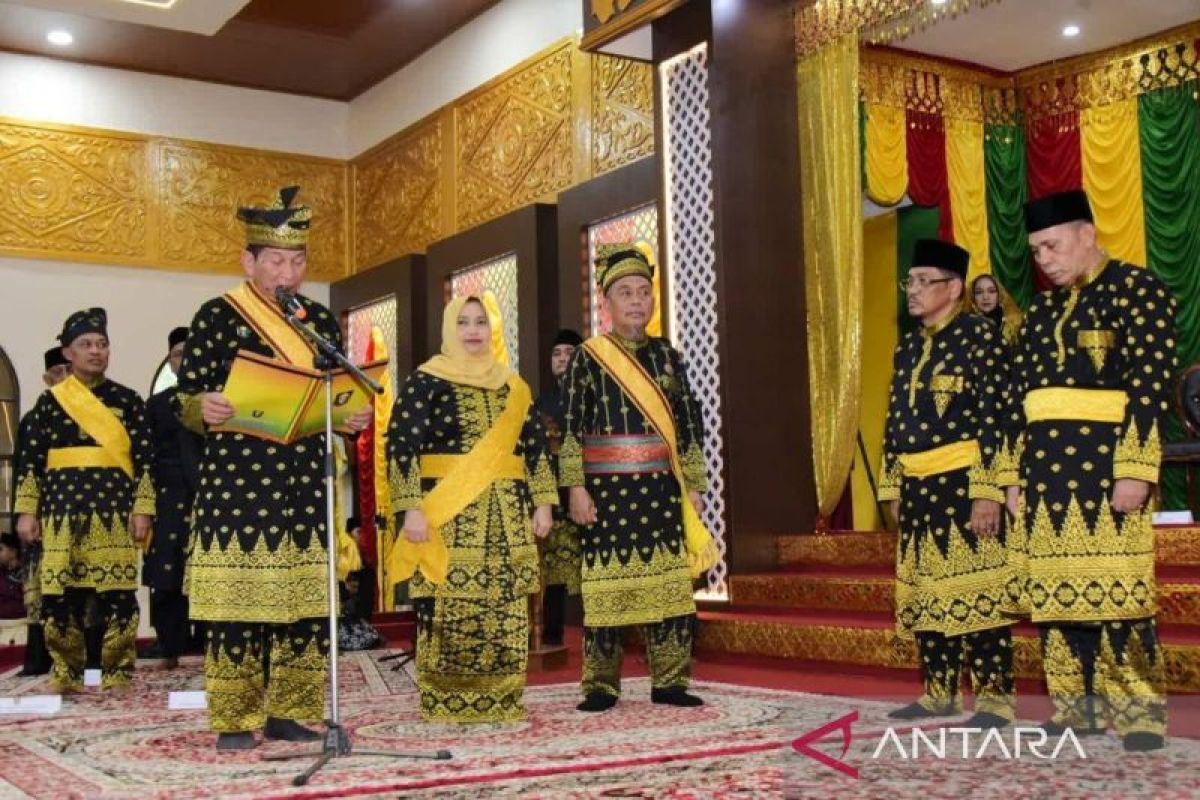 Bupati Kasmarni Hadiri Pengukuhan Pengurus LAMR Bengkalis Masa Khidmat 2024-2029