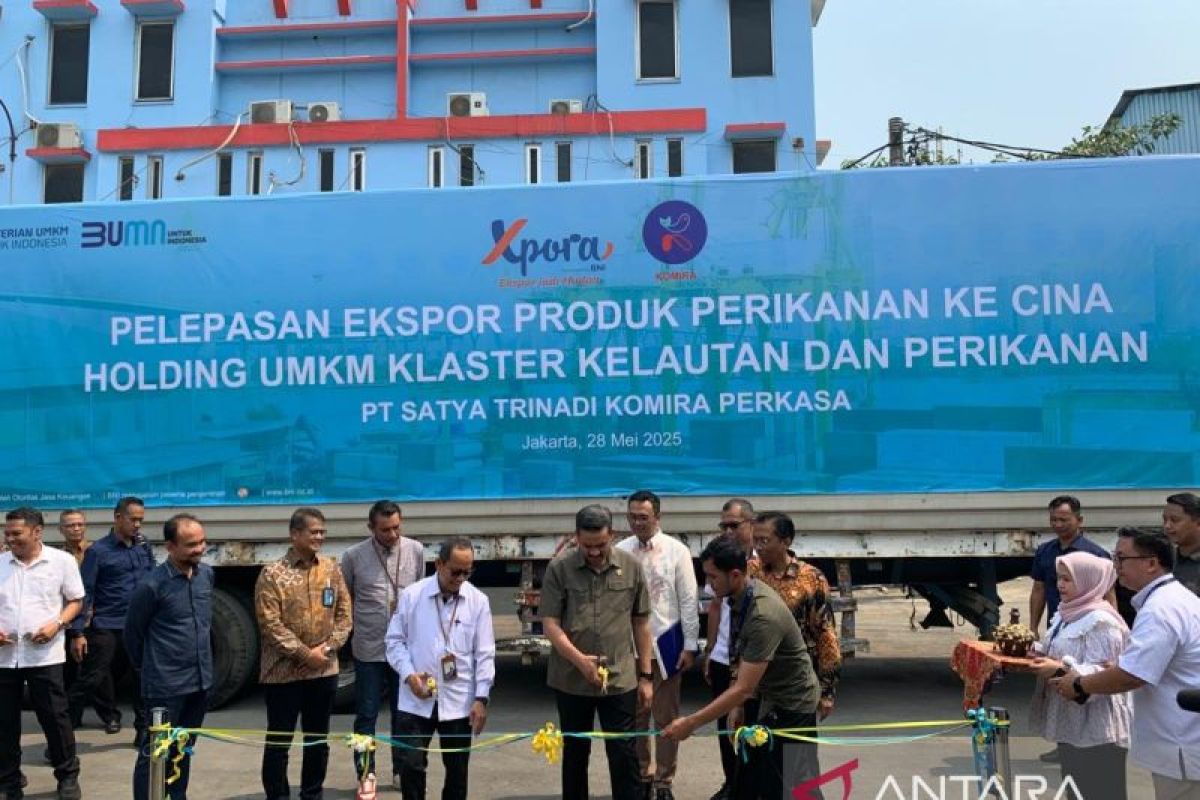 Menteri UMKM meluncurkan Holding UMKM Klaster Kelautan dan Perikanan