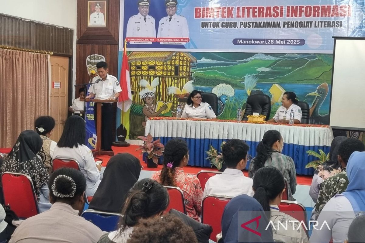 Pemkab Manokwari tingkatkan pemahaman literasi informasi para guru