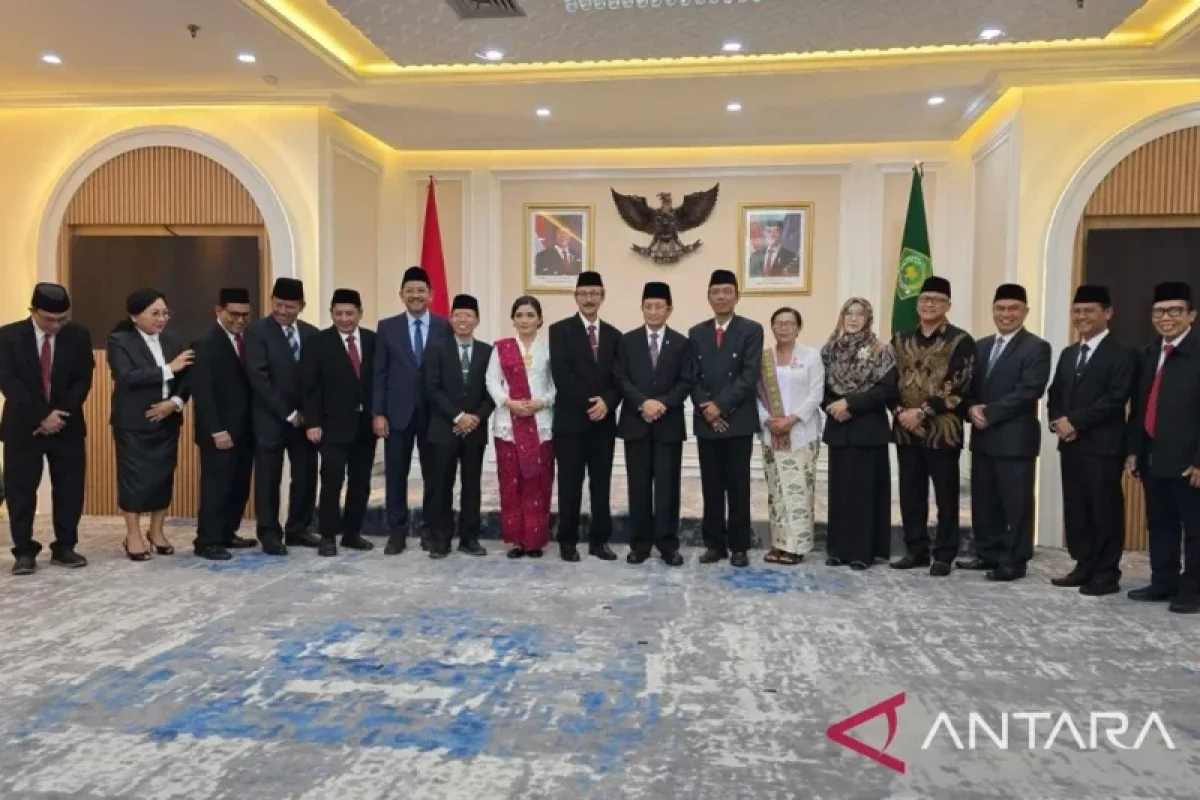 Prof Leni Novianti, M.S, Rektor Perempuan Pertama UIN Suska Riau