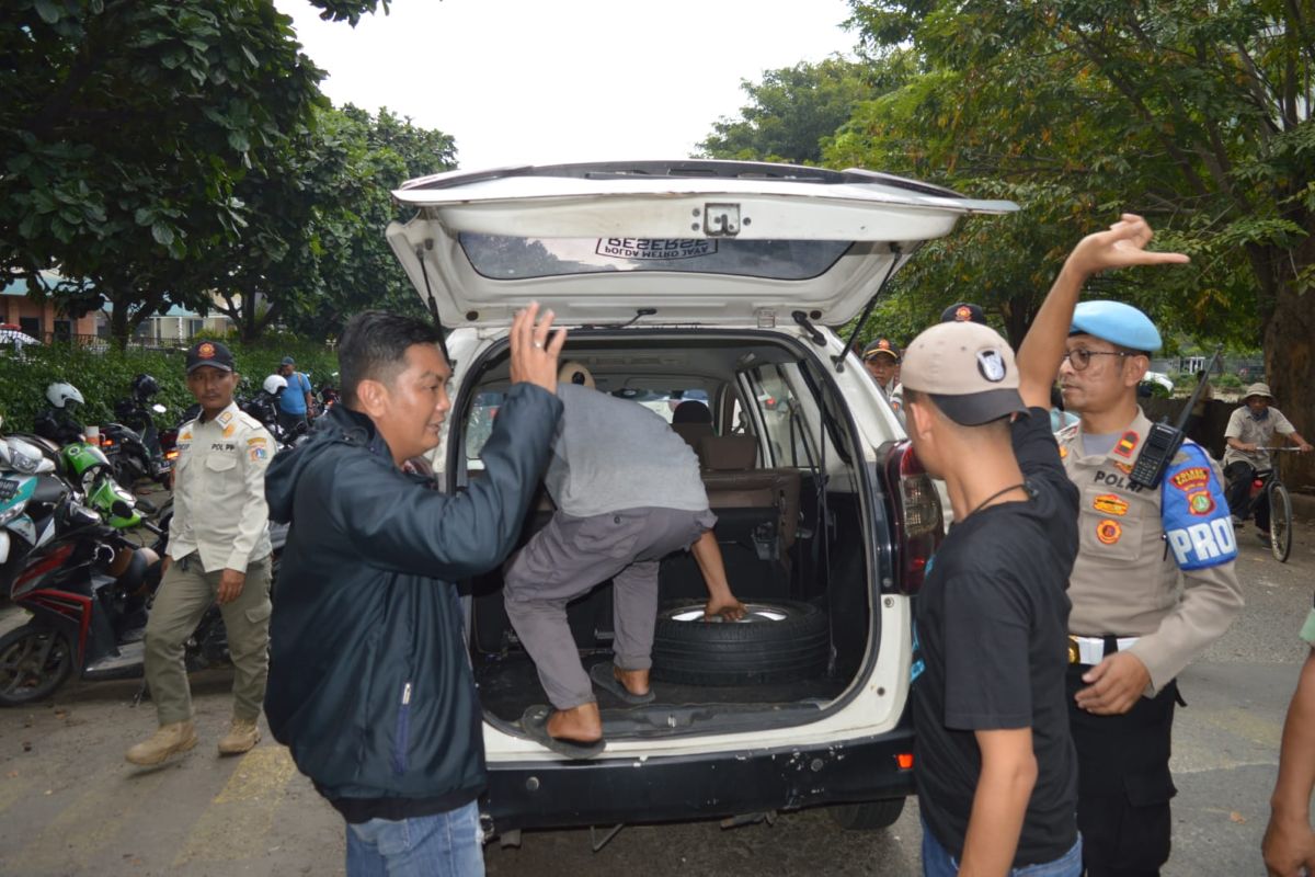 Petugas gabungan amankan empat jukir liar di Kalideres Jakbar