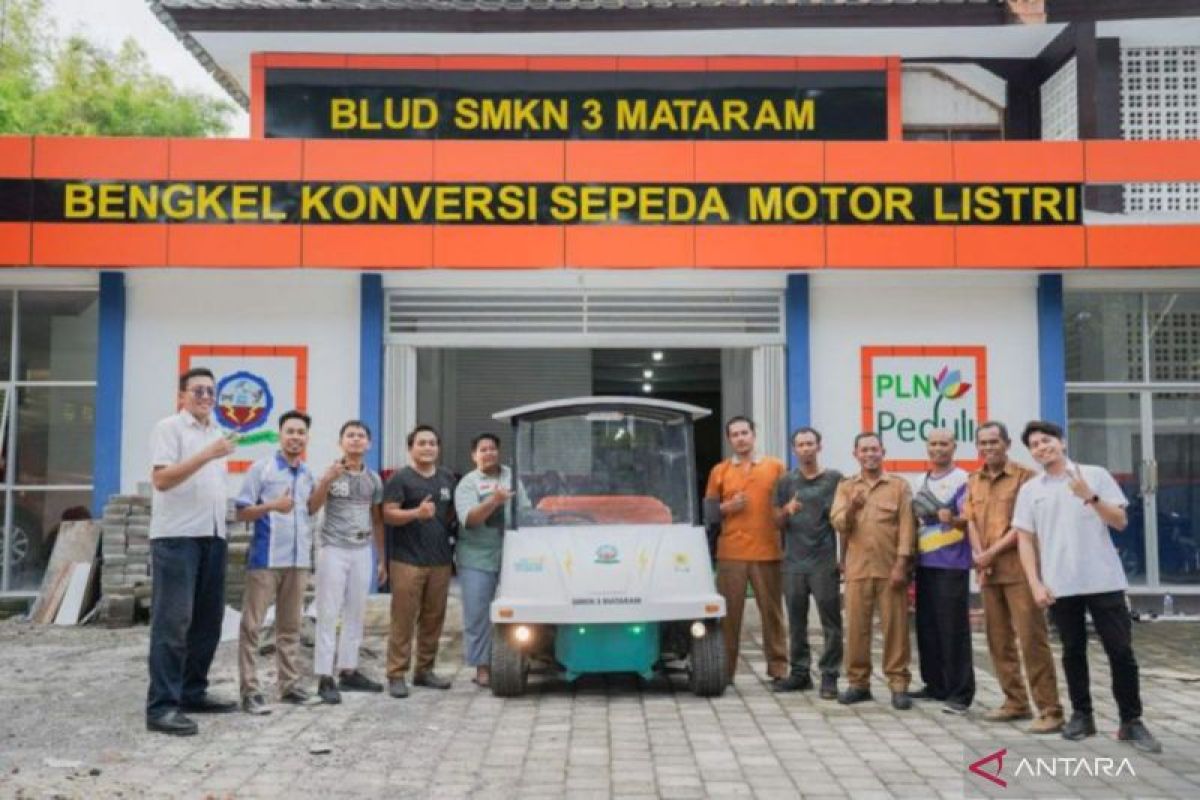 PLN promosikan mobil listrik SMKN 3 Mataram di EV Mandalika