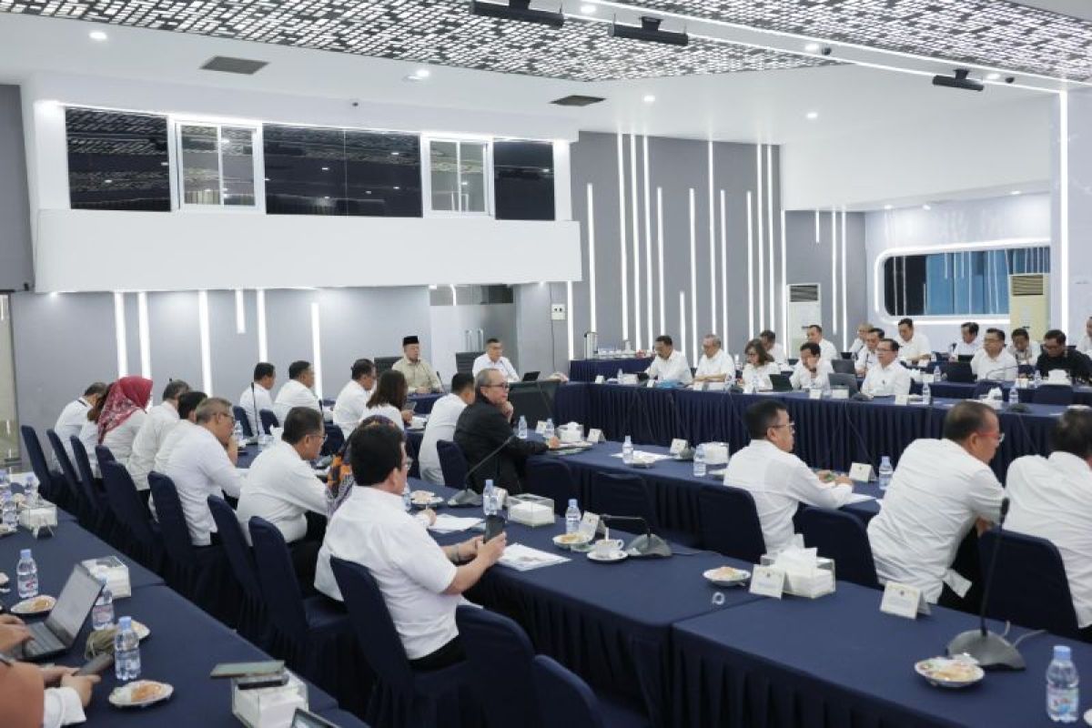 Memasuki akhir Q2, Menteri Nusron imbau jajaran review capaian dan penuntasan target kerja
