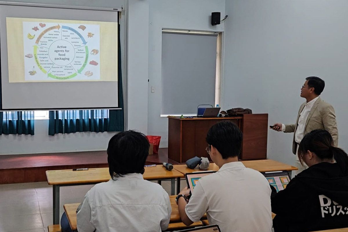 Dosen Unsoed jadi dosen tamu di Nong Lam University Vietnam
