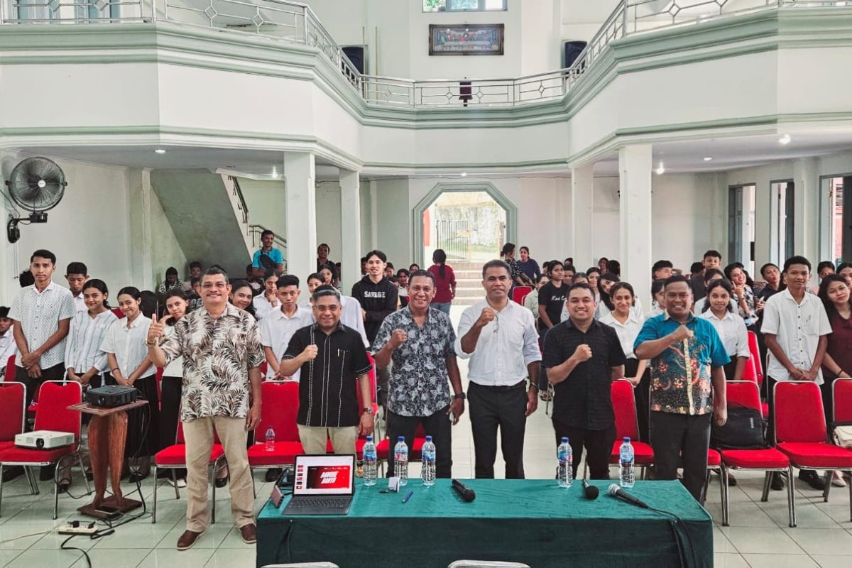 Diskominfosandi Ambon - Fisip Unpatti sosialisasi literasi digital di Jemaat Sumber Kasih