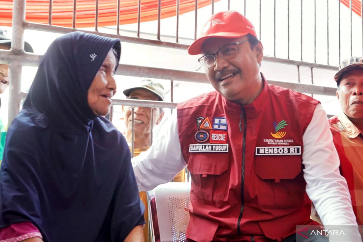 Kemensos fasilitasi 1.300 lansia ikut operasi katarak gratis di HLUN