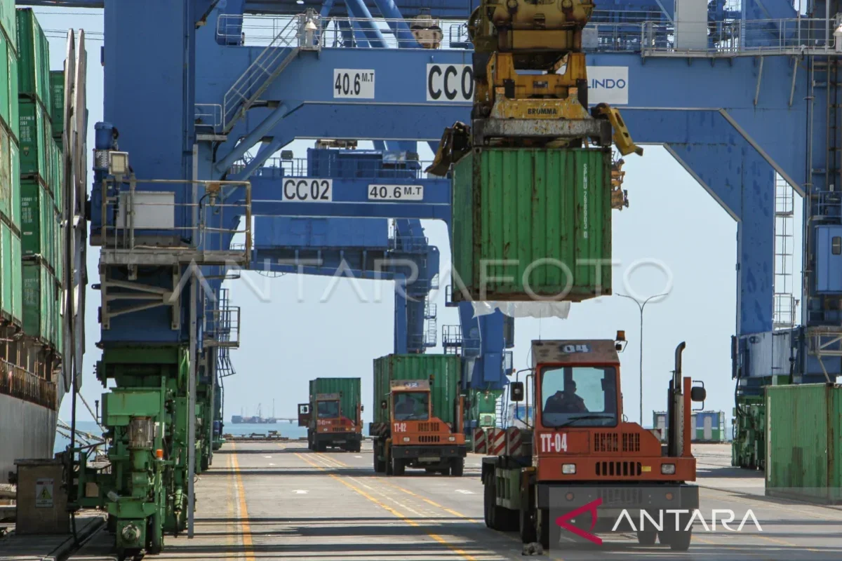 Neraca perdagangan kembali surplus, 62 bulan beruntun