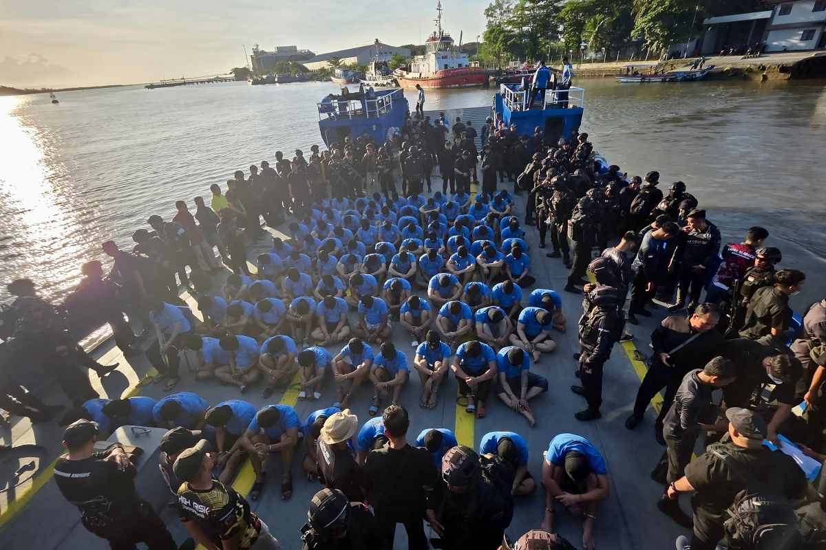 Pemindahan Narapidana Berisiko Tinggi ke Nusakambangan