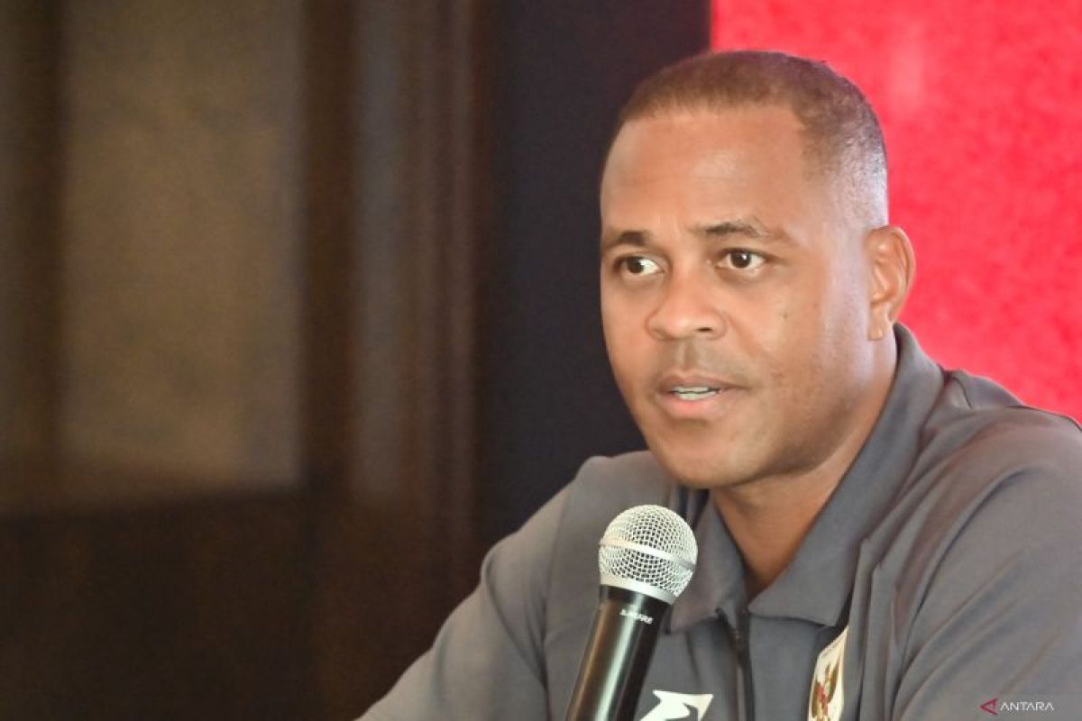 Piala Dunia - Jelang lawan China, Kluivert masukkan Sayuri bersaudara gantikan Eliano dan Sandy
