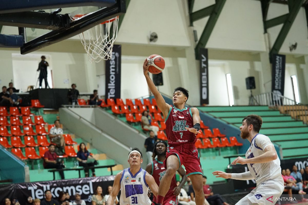 IBL 2025: Tangerang Hawks lolos playoff setelah hantam Bali United 66-56