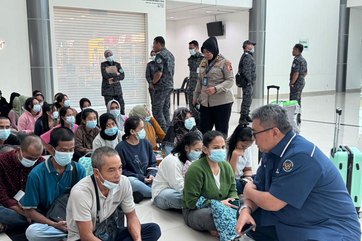 Sejak Januari 2025, KJRI Johor Bahru fasilitasi pemulangan 2.449 PMI