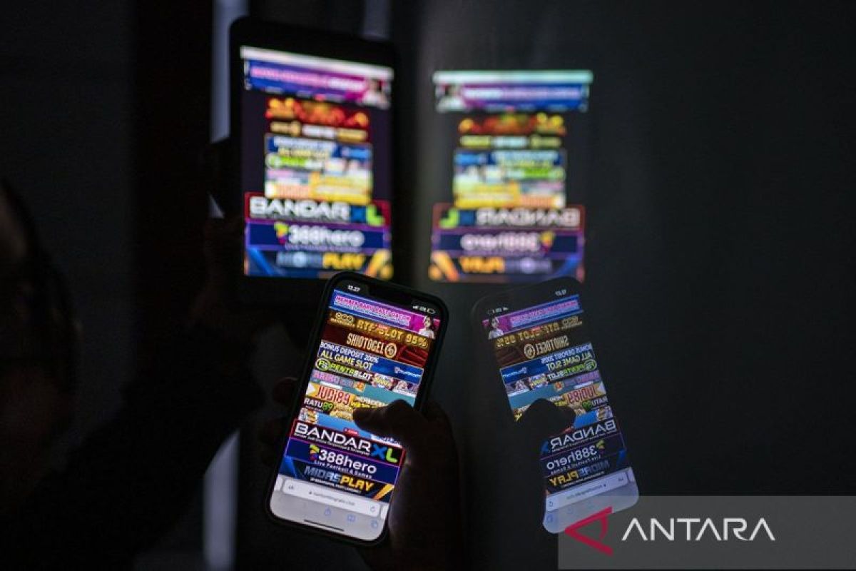 Kemkomdigi buat daftar hitam rekening untuk cegah transaksi judol