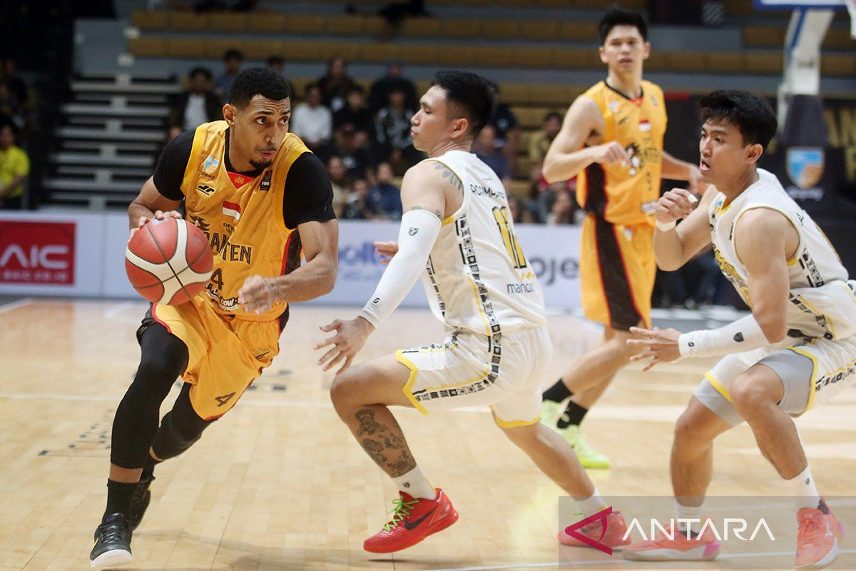 Persaingan klasemen IBL masih sengit meski slot playoff sudah terisi