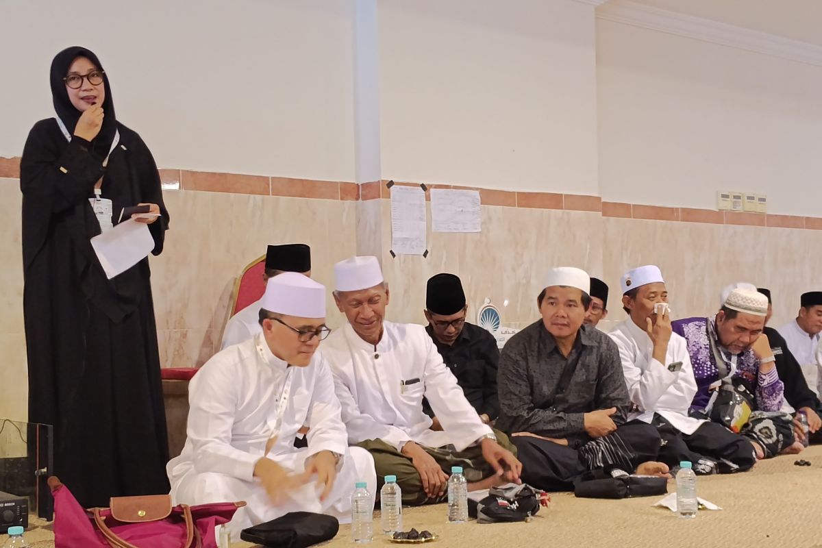 Bupati Ipuk ingatkan kesehatan jamaah calon haji di Makkah