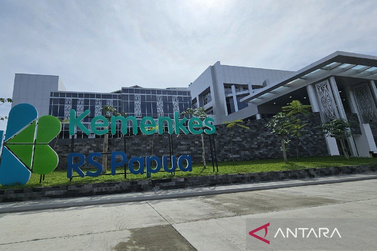 Health Minister vows more specialist doctors for Jayapura hospital